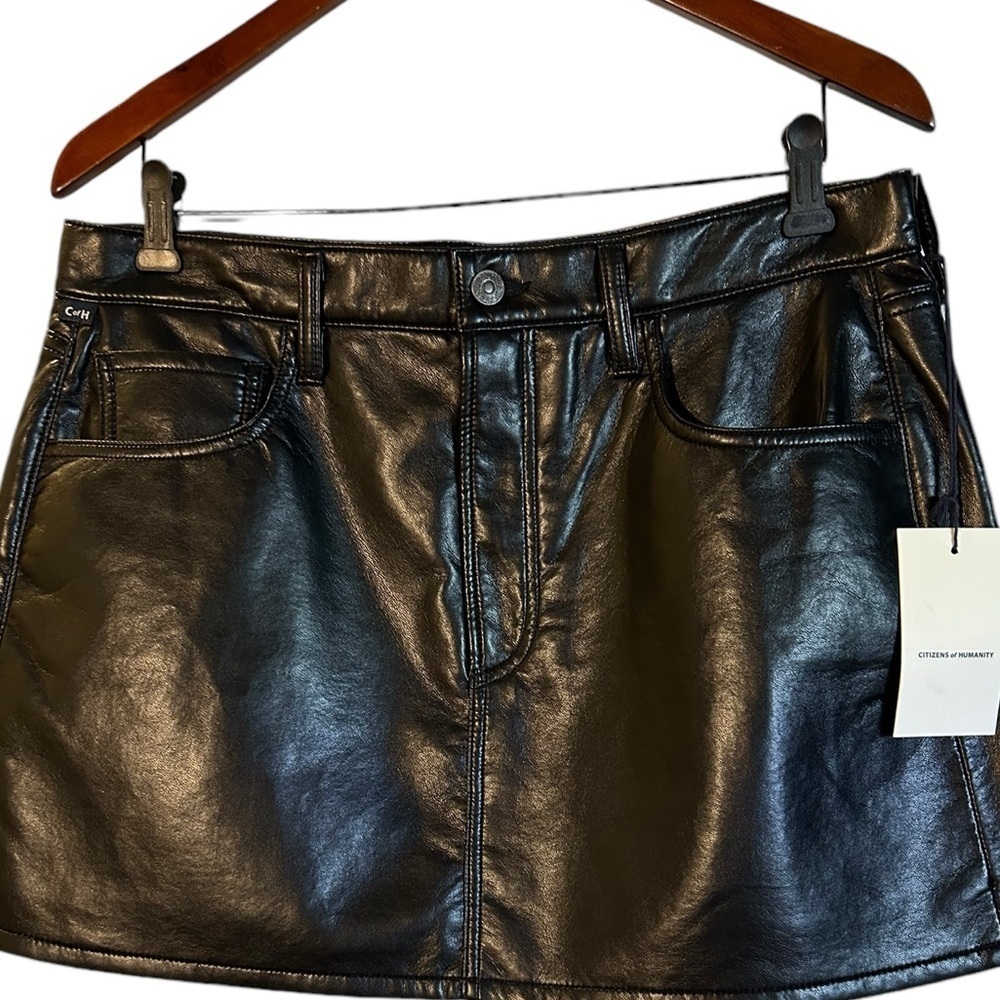CITIZENS OF HUMANITY NWT
Recycled Black Leather Mini Skirt in Sz 30 - Picture 7 of 9